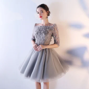 Chic Belle Gris De Retour Robe De Graduation 2017 Princesse Dentelle Paillettes Fleurs Artificielles Encolure Carrée Courte 1 2 Manches Robe De Ceremonie