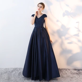 Classique Bleu Marine Robe De Bal 2017 Princesse En Dentelle Fleur Cristal Paillettes V Cou Dos Nu Sans Manches Train De Balayage Robe De Ceremonie