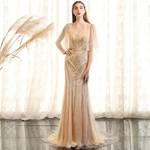 Luxe Dorés Robe De Soirée 2017 Trompette Sirène Perlage Cristal Perle Paillettes Encolure Dégagée Dos Nu 1 2 Manches Train De Balayage Robe De Ceremonie