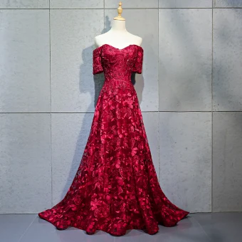 Charmant Bordeaux Robe De Soirée 2018 Princesse Perlage Cristal En Dentelle Fleur Faux Diamant De L Épaule Dos Nu Manches Courtes Tribunal Train Robe De Ceremonie
