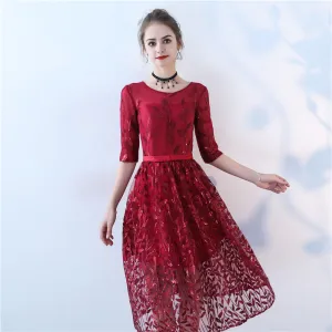Fine Burgunder Homecoming Graduation Kjoler 2017 Formelle Kjoler Blonder Sløyfe Paljetter Scoop Halsen 3 4 Ermer Knelengde Prinsesse