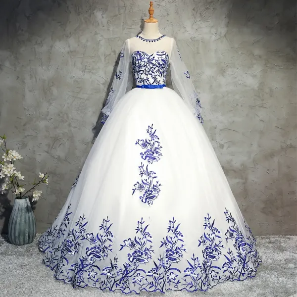 Chic / Beautiful Chinese style Prom Dresses 2017 Ball Gown Crystal Beading Lace Flower Bow Scoop Neck Backless Long Sleeve Floor-Length / Long Formal Dresses