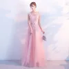 Romantisch Pink Abendkleider 2018 A Linie Spitze Blumen Applikationen Strass Rundhalsausschnitt Lange Ärmellos Rückenfreies Festliche Kleider
