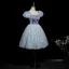 Sexy Bleu Ciel Paillettes Courte Robe De Fête 2025 Robe Boule Encolure Carrée Gonflée Manches Courtes Dos Nu Soirée Robe De Ceremonie