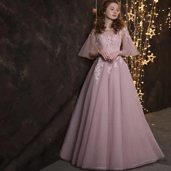 Chic Belle Rougissant Rose Robe De Bal 2018 Princesse En Dentelle Appliques Perle Ceinture Encolure Dégagée Dos Nu 3 4 Manches Longue Robe De Ceremonie