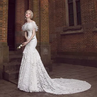Stunning Ivory Wedding Dresses 2017 Trumpet Mermaid Lace Off The Shoulder Backless Short Sleeve Detachable Chapel Train