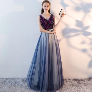 Chic Belle Robe De Bal 2017 Princesse Appliques Cristal V Cou Dos Nu Sans Manches Longue Robe De Ceremonie