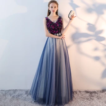 Chic Belle Robe De Bal 2017 Princesse Appliques Cristal V Cou Dos Nu Sans Manches Longue Robe De Ceremonie