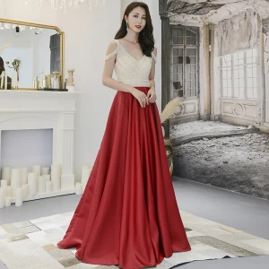 Moderne Mode Bordeaux Robe De Soirée 2019 Princesse Perlage Faux Diamant V Cou Dos Nu Sans Manches Train De Balayage Robe De Ceremonie