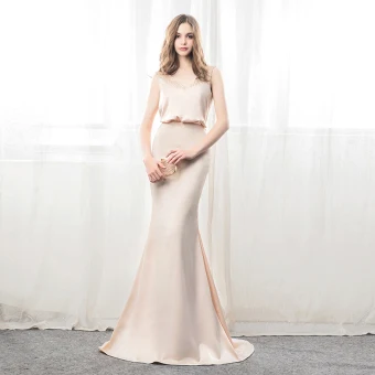 Chic Beautiful Champagne Evening Dresses 2018 Trumpet Mermaid V Neck X Strap Backless Sleeveless Sweep Train Formal Dresses