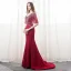 Lyx Burgundy Aftonklänningar 2018 Trumpet / Sjöjungfru Beading Kristall Rhinestone V-Hals Halterneck 1/2 ärm Domstol Tåg Formella Klänningar
