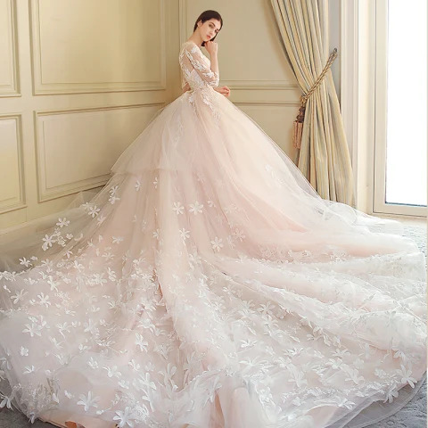 Mode Brautkleider 2018 Ballkleid Mit Spitze Applikationen Stickerei Pailletten Rundhalsausschnitt 3/4 Ärmel Königliche Schleppe Hochzeit