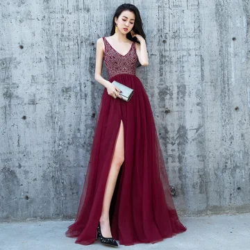 Charmig Burgundy Aftonklänningar 2019 Prinsessa Slits Fram Beading Rhinestone V Hals Ärmlös Halterneck Långa Formella Klänningar