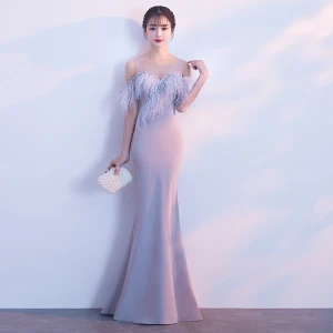 Chic Belle Gris Robe De Soirée 2018 Trompette Sirène Plumes Encolure Dégagée Bustier Sans Manches Longue Robe De Ceremonie