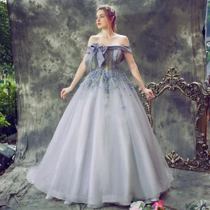 Élégant Lavande Robe De Bal 2018 Robe Boule Appliques Noeud De L Épaule Dos Nu Sans Manches Tribunal Train Robe De Ceremonie