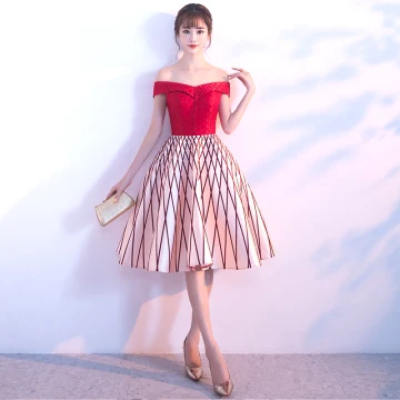 Chic Beautiful Red Homecoming Graduation Dresses 2018 A Line Princess Striped Off The Shoulder Backless Sleeveless Knee Length Formal Dresses