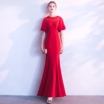 Chic Belle Rouge Robe De Soirée 2018 Trompette Sirène En Dentelle Appliques Paillettes Encolure Dégagée 1 2 Manches Longue Robe De Ceremonie