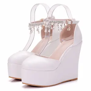 Moderne Mode Blanche Désinvolte Chaussures Femmes 2018 Perle Faux Diamant Gland Plateforme 11 Cm Compensées À Bout Rond