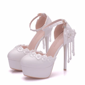 Modern Witte Bruidsschoenen 2018 Kant Bloem Enkelband Parel Kwast 14 Cm Naaldhakken Stiletto Ronde Neus Huwelijk Hoge Hakken