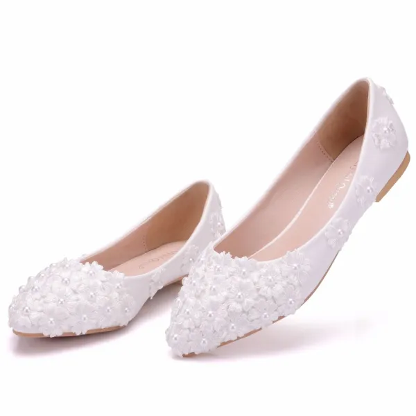 Chic / Beautiful White Wedding Shoes 2018 Lace Flower Pearl Pointed Toe Flat Wedding