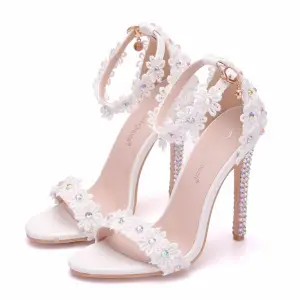 Modern Fashion White Wedding Shoes 2018 Lace Flower Rhinestone Ankle Strap 11 Cm Stiletto Heels Open Peep Toe Wedding High Heels