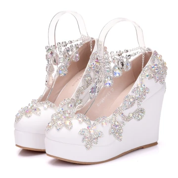 Scintillantes Blanche Chaussure De Mariée 2018 Faux Diamant Cristal À Bout Rond Mariage Compensées Sandales