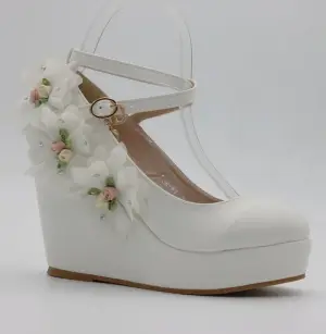 Moderne Mode Blanche Jardin Extérieur Chaussures Femmes 2018 Appliques Faux Diamant Bride Cheville 9 Cm Compensées À Bout Rond