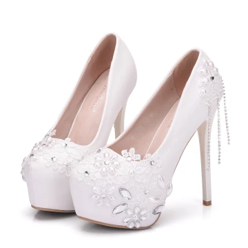 Modern Fashion Ivory Wedding Shoes 2018 Appliques Lace Pearl Rhinestone Tassel 14 Cm Stiletto Heels Round Toe Wedding Pumps