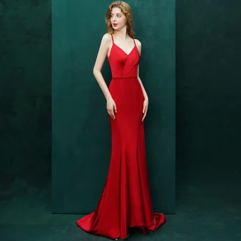 Sexy Rouge Robe De Soirée 2019 Trompette Sirène Cristal Bretelles Spaghetti Dos Nu Sans Manches Train De Balayage Robe De Ceremonie