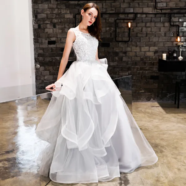 Chic / Beautiful White Prom Dresses 2019 A-Line / Princess Lace Cascading Ruffles Scoop Neck Backless Sleeveless Floor-Length / Long Formal Dresses