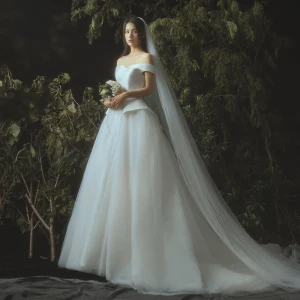 Elegante Ivoor Trouwjurken 2019 A Lijn Uit De Schouder Korte Mouwen Ruglooze Chapel Train