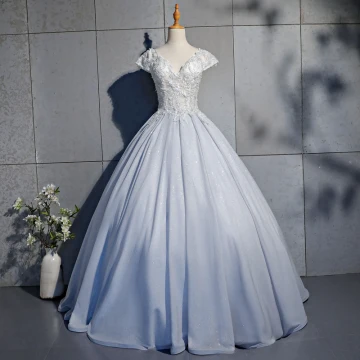 Elegant Silver Prom Dresses 2019 Ball Gown Lace Beading Pearl Sequins V Neck Backless Short Sleeve Floor Length Long Formal Dresses