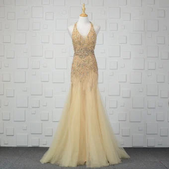 Lyx Champagne Handgjort Beading Aftonklänningar 2019 Trumpet Sjöjungfru Kristall Paljetter Rhinestone Tassel Hållare Ärmlös Halterneck Långa Formella Klänningar