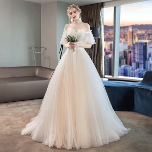 Élégant Ivoire Robe De Mariée 2019 Princesse Plissée En Dentelle Perlage Cristal De L Épaule Manches Courtes Dos Nu Tribunal Train