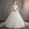 Elegante Ivory / Creme Brautkleider / Hochzeitskleider 2019 A Linie Spitze Pailletten Schultern Ärmellos Rückenfreies Kapelle-Schleppe