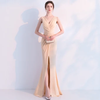 Chic Beautiful Champagne Evening Dresses 2019 Trumpet Mermaid V Neck Sleeveless Backless Floor Length Long Formal Dresses