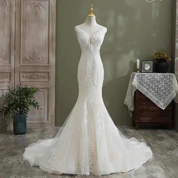 Charming Ivory Wedding Dresses 2021 Trumpet / Mermaid V-Neck Beading Pearl Sequins Lace Flower Sleeveless Backless Court Train Wedding