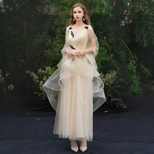Élégant Champagne Robe De Soirée 2019 Princesse Bretelles Spaghetti En Dentelle Appliques Sans Manches Dos Nu Longueur Cheville Robe De Ceremonie