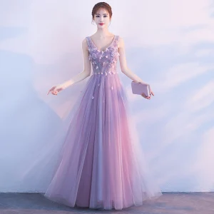 Chic Belle Robe De Bal 2018 Princesse Perlage Cristal Perle Appliques V Cou Dos Nu Sans Manches Longue Robe De Ceremonie