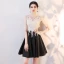 Chic / Belle Noire Robe De Cocktail 2019 Princesse Encolure Dégagée En Dentelle Appliques Faux Diamant Sans Manches Courte Robe De Ceremonie