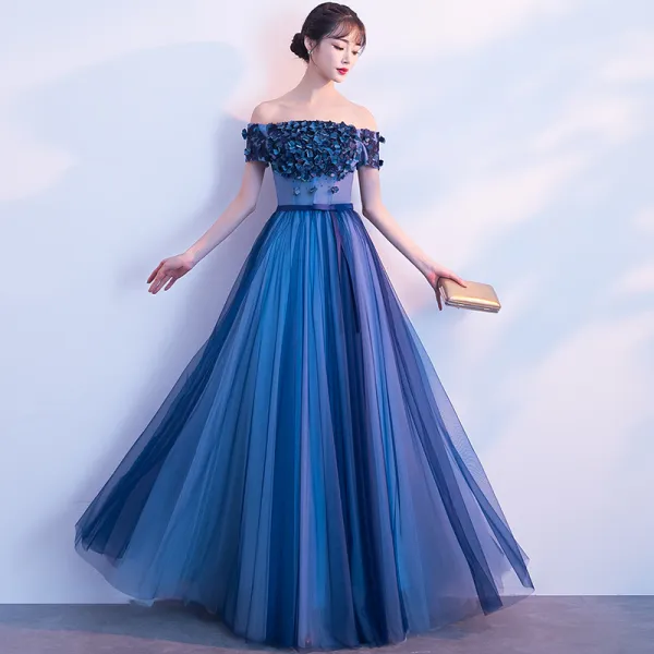 Elegant Navy Blue Prom Dresses 2018 A-Line / Princess Appliques Bow Beading Crystal Off-The-Shoulder Backless Sleeveless Floor-Length / Long Formal Dresses