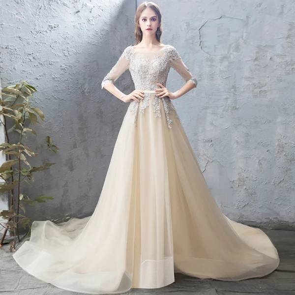 Élégant Champagne Robe De Soirée 2019 Princesse Encolure Dégagée En Dentelle Fleur Cristal Perlage Paillettes 1/2 Manches Dos Nu Chapel Train Robe De Ceremonie