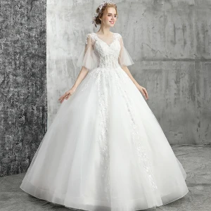 Élégant Blanche Robe De Mariée 2019 Robe Boule Encolure Dégagée Perlage Cristal Paillettes Fleur En Dentelle 1 2 Manches Dos Nu Longue