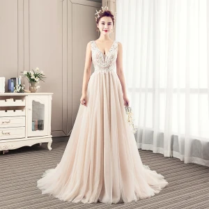 Moderne Mode Champagne Robe De Mariée 2019 Princesse V Cou Perlage Perle En Dentelle Fleur Sans Manches Dos Nu Tribunal Train
