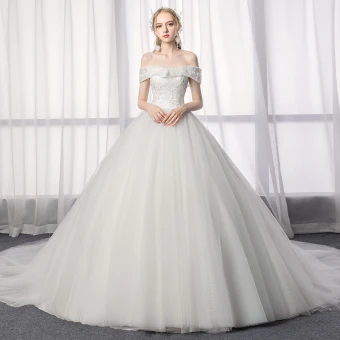 Élégant Ivoire Robe De Mariée 2019 Princesse De L Épaule En Dentelle Dos Nu Manches Courtes Fleur Cathedral Train