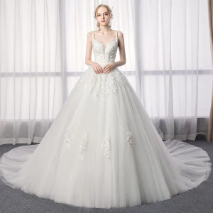 Élégant Ivoire Robe De Mariée 2019 Princesse Bretelles Spaghetti En Dentelle Fleur Sans Manches Dos Nu Royal Train