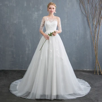 Chic Belle Ivoire Robe De Mariée 2019 Princesse Transparentes Encolure Dégagée En Dentelle Fleur 1 2 Manches Dos Nu Chapel Train