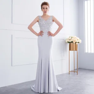 Chic Belle Gris Fait Main Perlage Robe De Soirée 2018 Trompette Sirène Dentelle Fleur Paillettes V Cou Dos Nu Sans Manches Train De Balayage Robe De Ceremonie