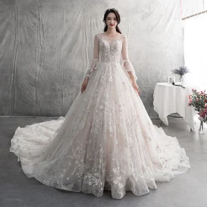 Mode Champagne Bröllopsklänningar 2019 Prinsessa Urringning Spets Blomma Appliqués Fjäril Långärmad Halterneck Royal Train