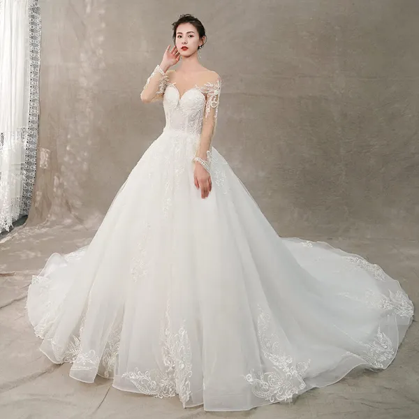 Élégant Ivoire Robe De Mariée 2019 Princesse Encolure Dégagée En Dentelle Fleur Manches Longues Dos Nu Cathedral Train